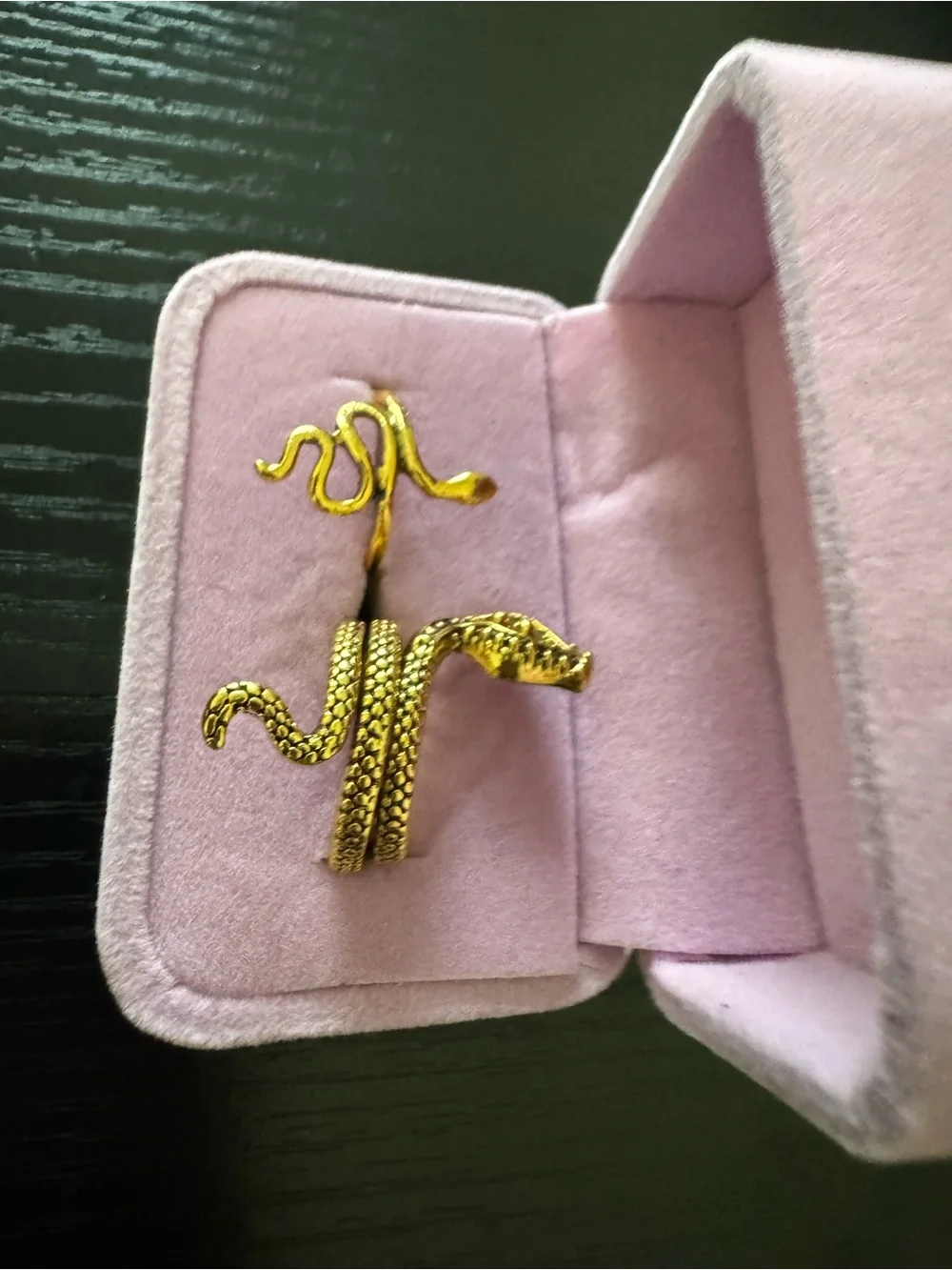 Set of 2 Gold tone snake rings with textured scales #snake #metallic size 5/6